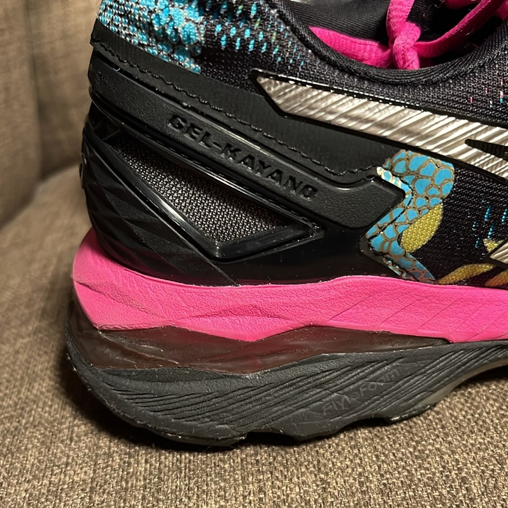 ASICS Gel-Kayano Women's Floral Athletic Shoes - Black, Pink, Blue size 8 - Picture 2 of 11